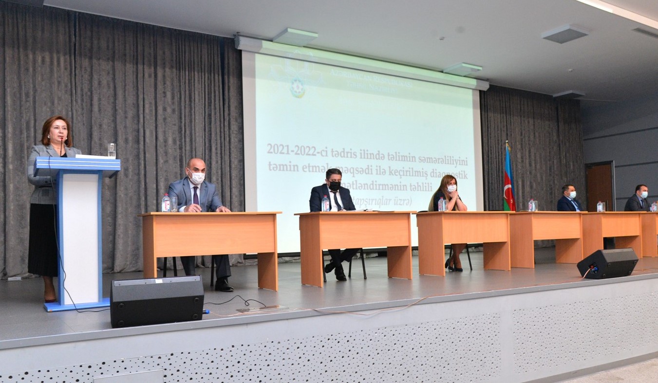 Məktəb direktorları üçün seminar keçirilib